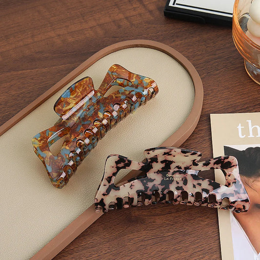 French Sweet Fashion Oversized Butterfly Hollow Acetate Grab Shark hair Clip Is Suitable For Girls Hair Accessories