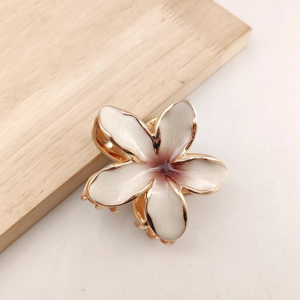 3/6 Pcs Alloy Flower Hair Claw Clips for Women Beach Holiday Hair Claw Stylish Shopping Headwear Female Hair Accessory