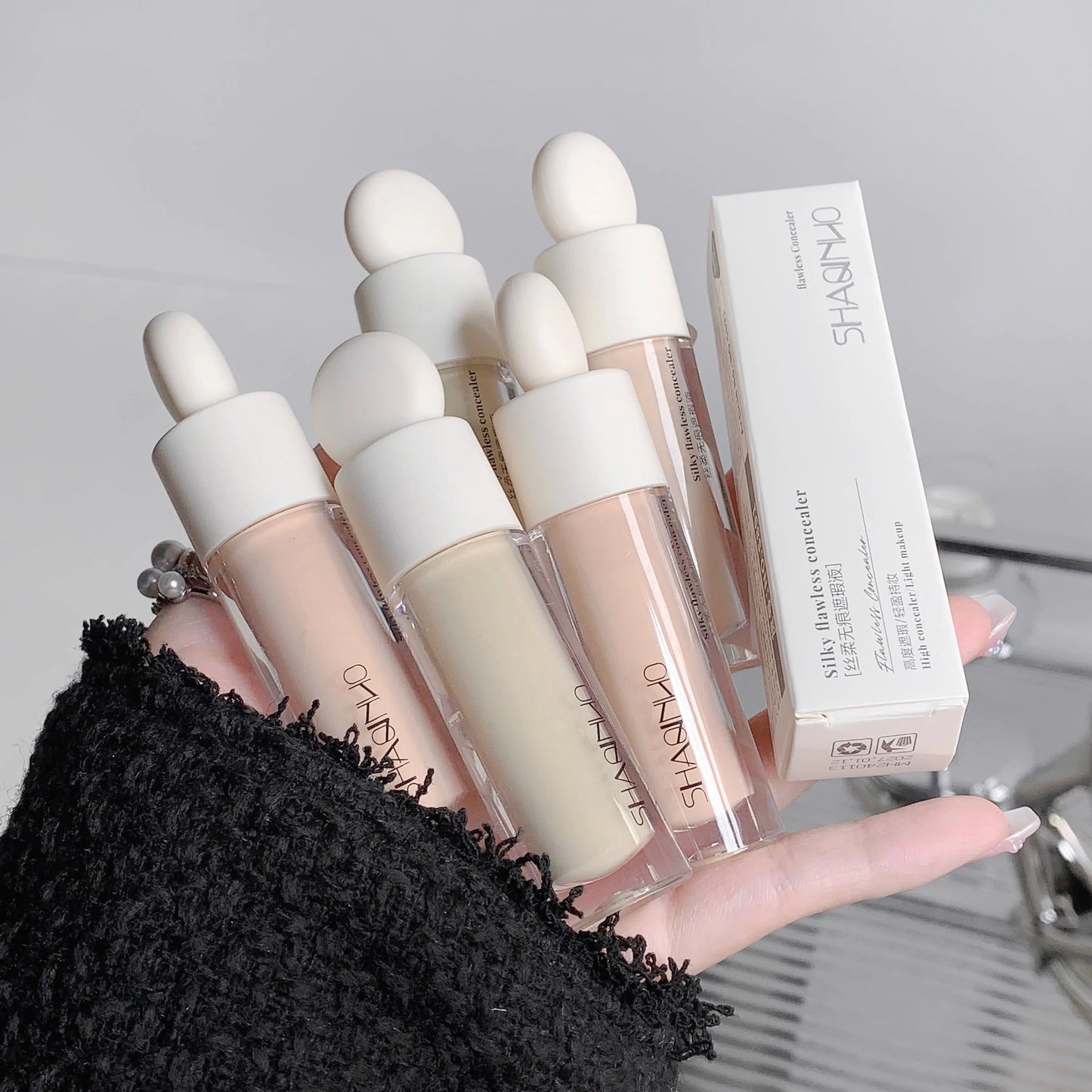 Flawless Finish Liquid Concealer Full Coverage for Blemishes Dark Circles & Freckles Smooth Application Long-Lasting,