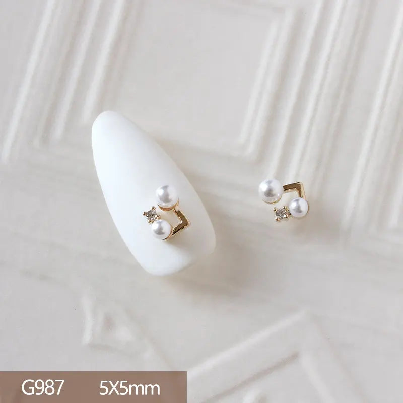 10pcs 3D Alloy Christmas Tree Bells Nail Art Zircon Pearl Metal Manicure Nails Accessories DIY Nail Decorations Supplies Charms
