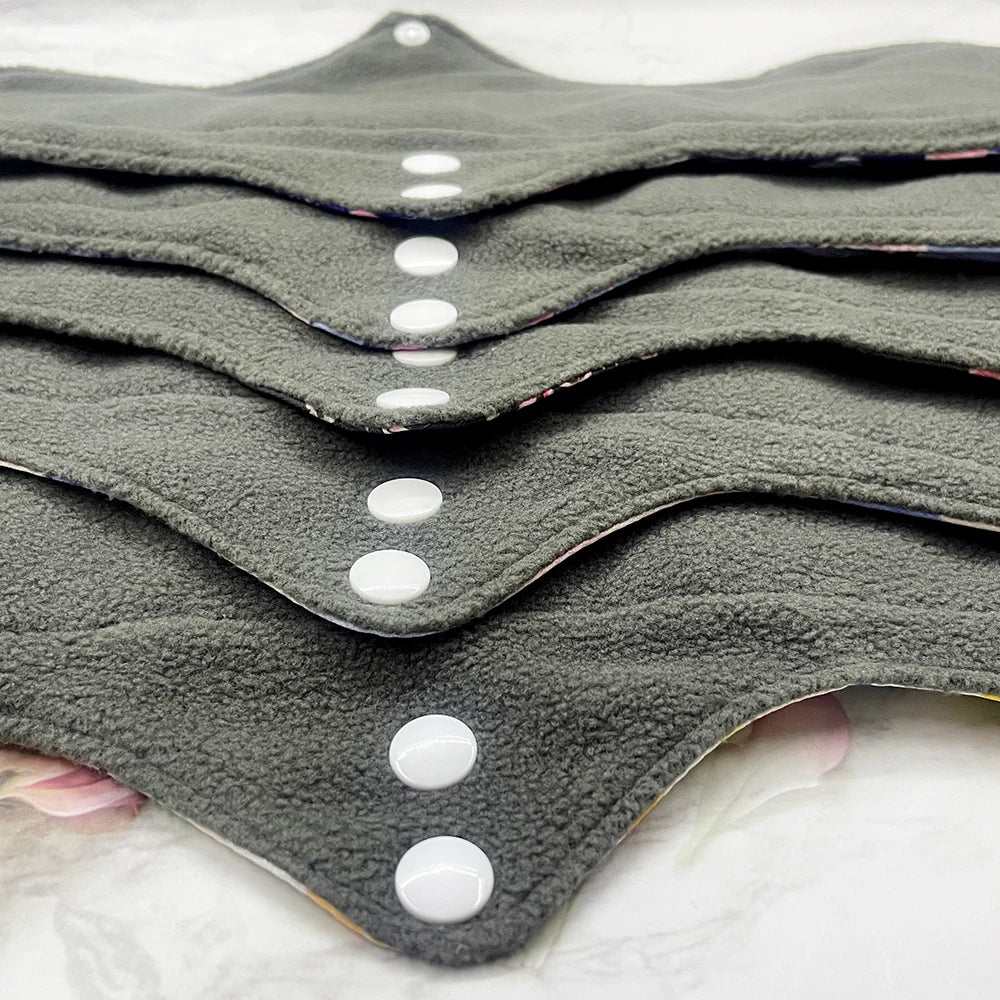 5pcs Set Women Reusable Postpartum Pads, Washable Sanitary Napkins for Heavy Flow, Eco-Friendly Bamboo Charcoal Mama Cloth Pads