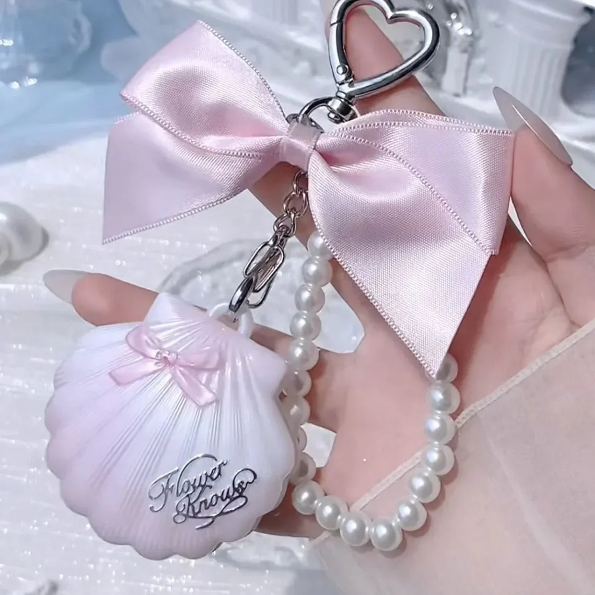 Flower Knows Shell Pearl Series Highlight Cream Moonstone Blue Tears Three-dimensional Light Sense A touch of color powder