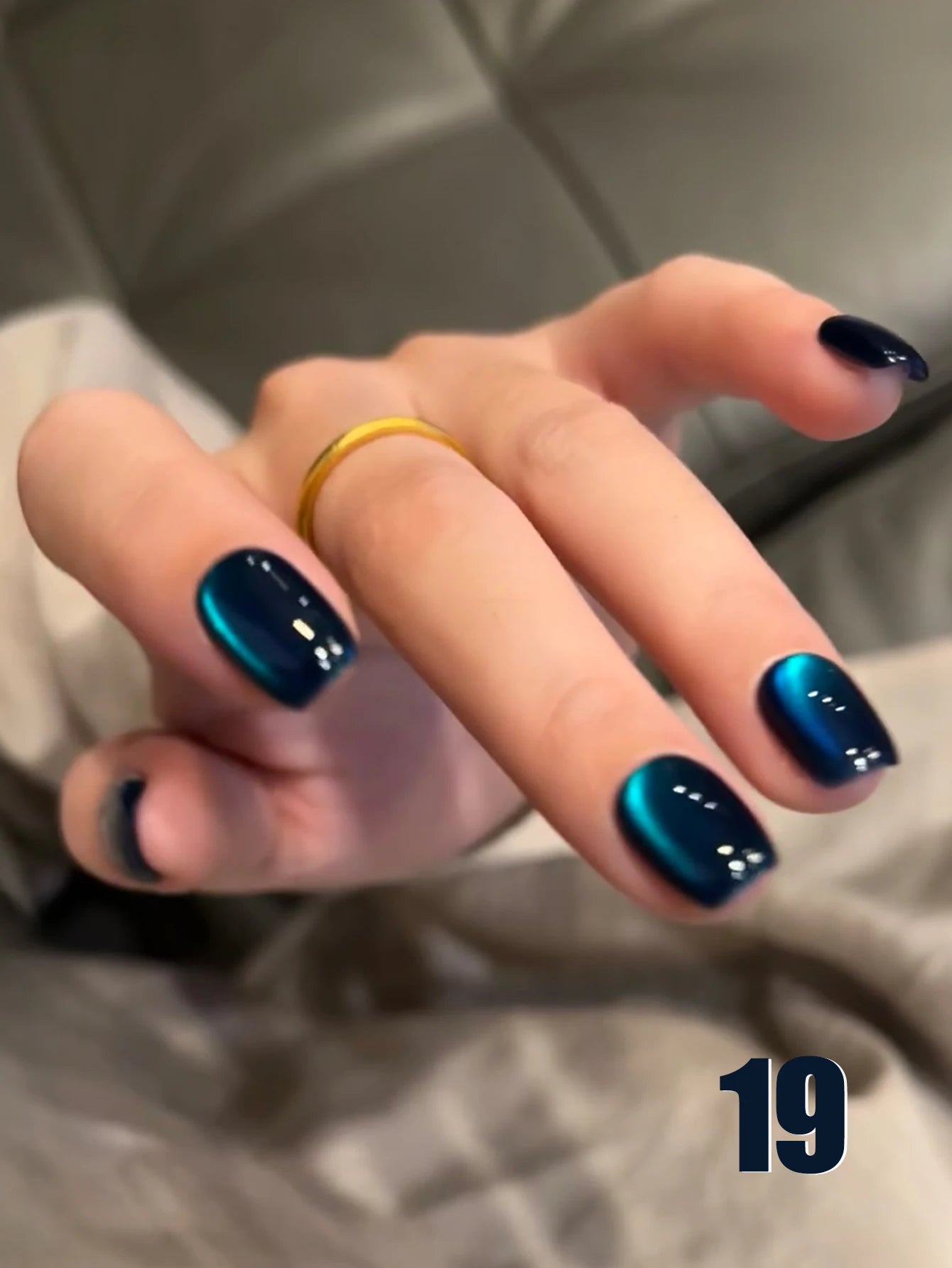 Mianel 12ml 1-21pcs Green Cat Magnetic Gel Nail Polish Spider Lily Varnish Soak Of UV Light Nails Nail Salon Christmas Nails