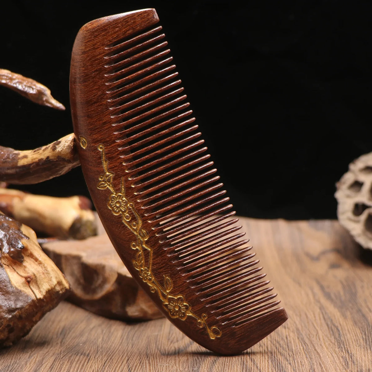 Natural Golden Silk Sandalwood Comb Crescent Type Anti-Static Comb Curly Hair Wooden Brush for Hair Comb Massage Hair HealthTool