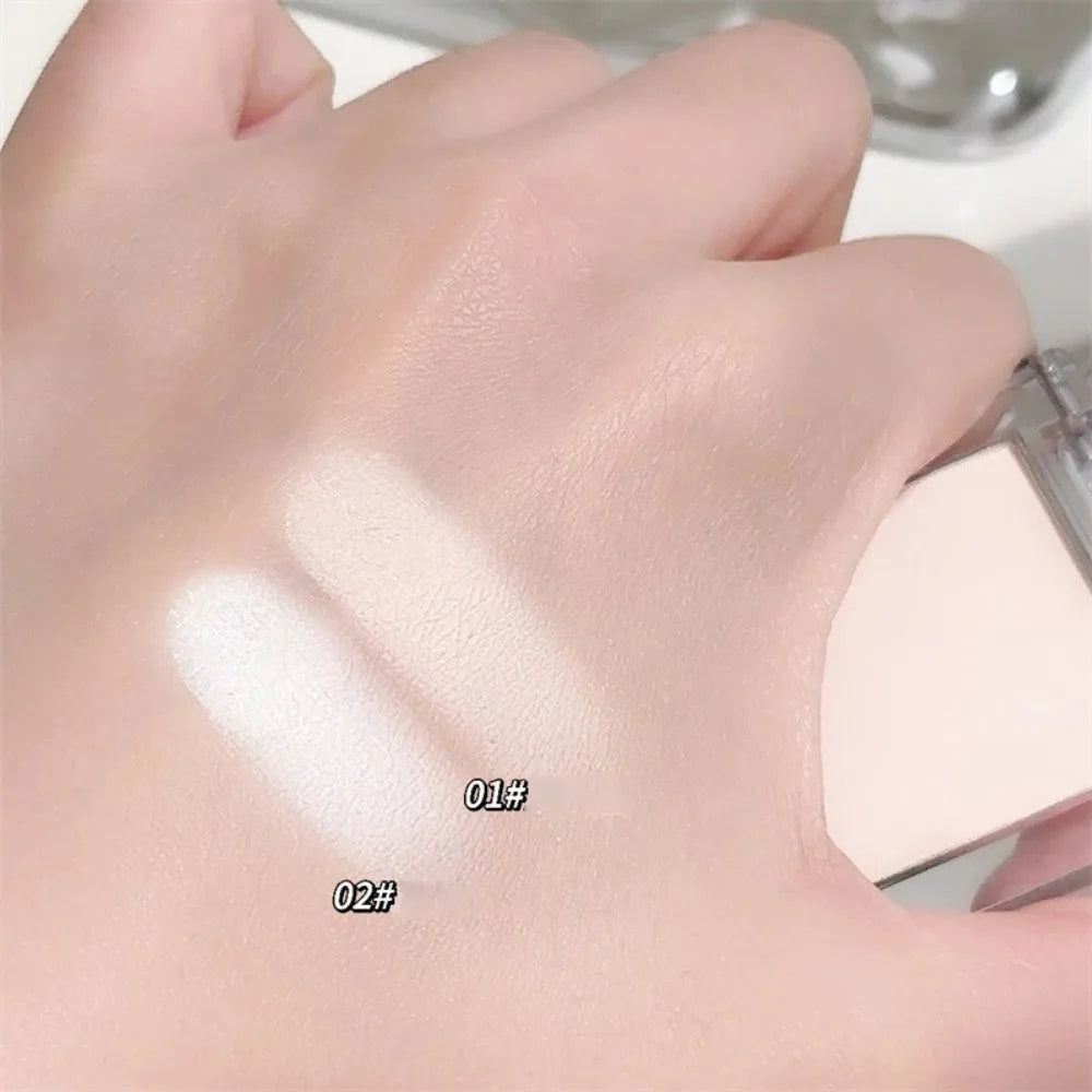 Matte Highlighter Powder in White-Natural 3D Brightening Eyeshadow Long-Lasting Eye Makeup Palette Brighten Face High Gloss