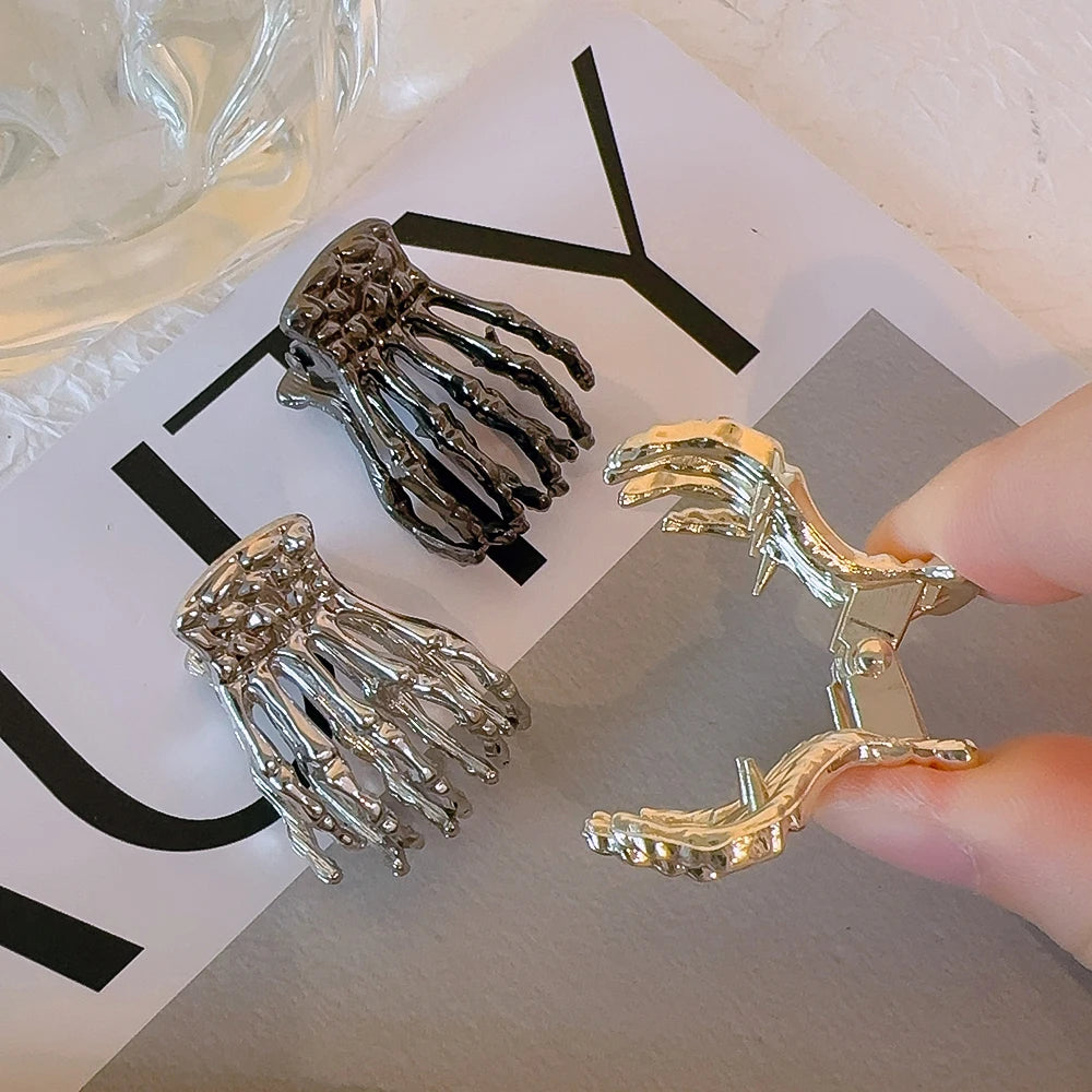 Fashionable Halloween Skeleton Hand Shark Clip Dark Gothic Punk Metal Ghost Claw Clip Exaggerated Ponytail Hair Accessories