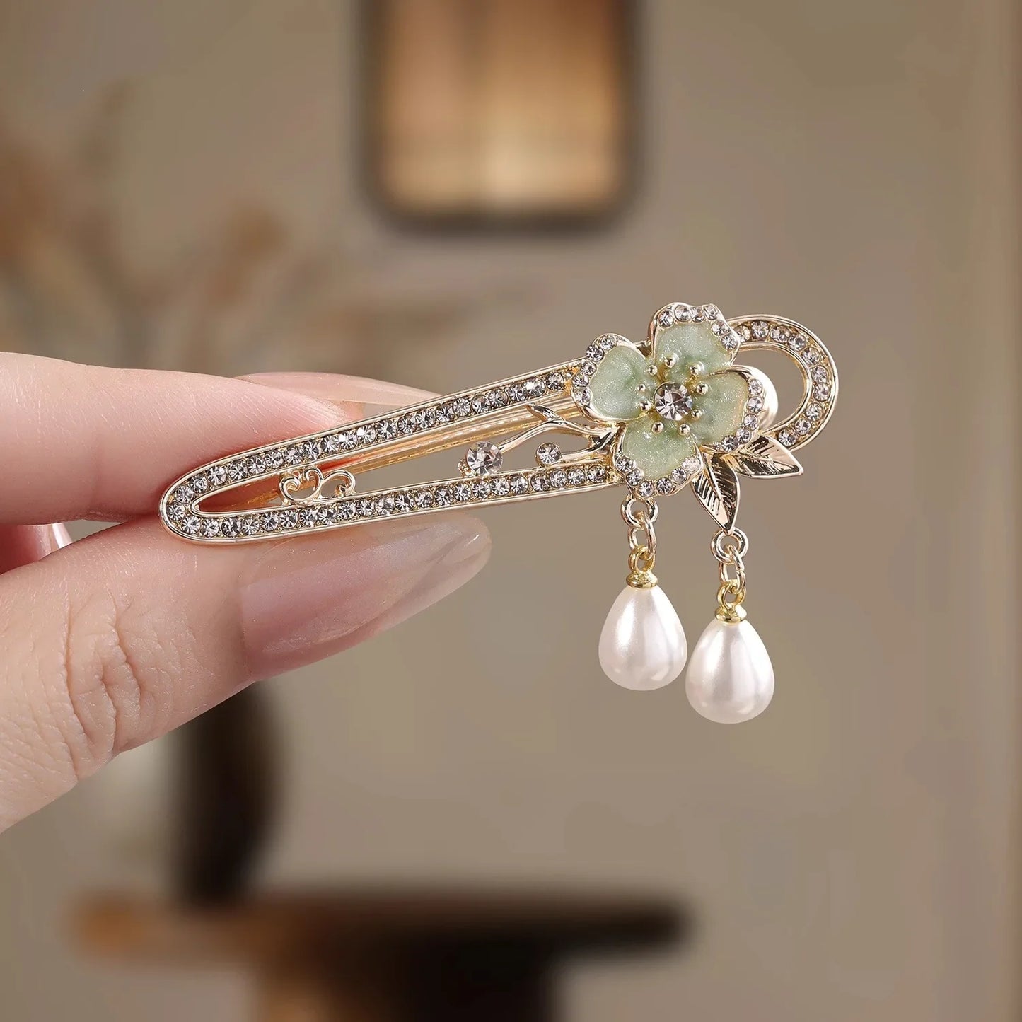 Exquisite Rhinestone Flower Hollow Duckbill Clip Hairpin Pearl Tassel High-end Women's Side Clip Temperament Fashion Hair Clip