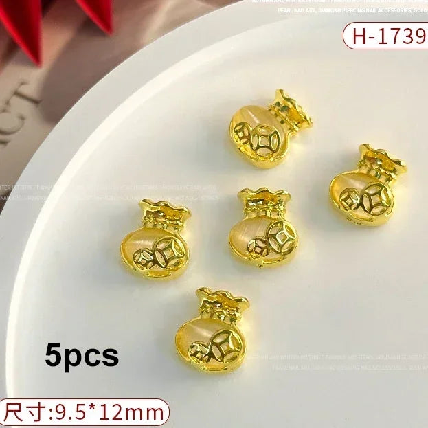 Flat Pearl Wreath Star Bowknot Butterfly Rhinestones Christmas Koi Metal Alloy Jewelry Nail Art Decorations Manicure Accessories