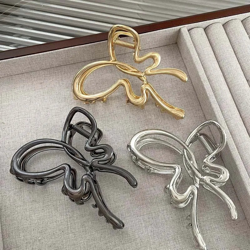 Fashion Silver Color Hollow Butterfly Hair Claw for Women Simple Metal onytail Shark Clip Hair Crabs Headwear Hair Accessories