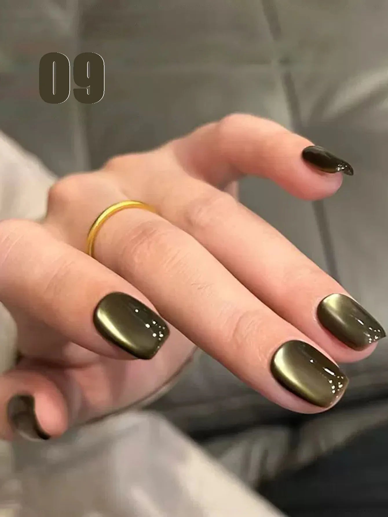 Mianel 12ml 1-21pcs Green Cat Magnetic Gel Nail Polish Spider Lily Varnish Soak Of UV Light Nails Nail Salon Christmas Nails